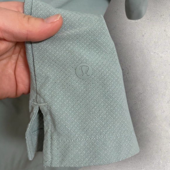 Sold - Picture 3 of 6